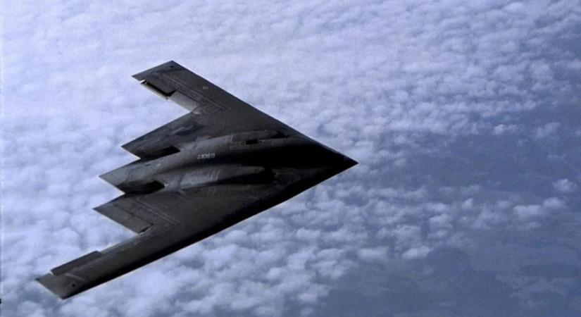 Trump a Bomb Iran című paródiadallal aláfestve tett közzé egy Irán bombázásáról szóló videót - HVG - Világ