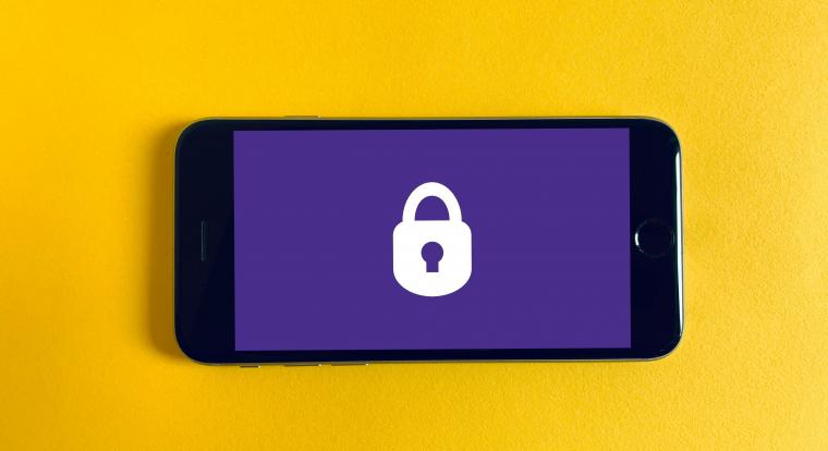 Komoly kockázatot jelenthetnek a kormányzati munkatársak elhagyott telefonjai az Egyesült Királyságban - PCWorld