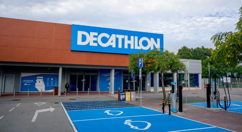 Rászállt a GVH a Decathlonra: ez lehet a bűnük, tényleg átverték a magyar vásárlókat? - Pénzcentrum - Vállalkozás