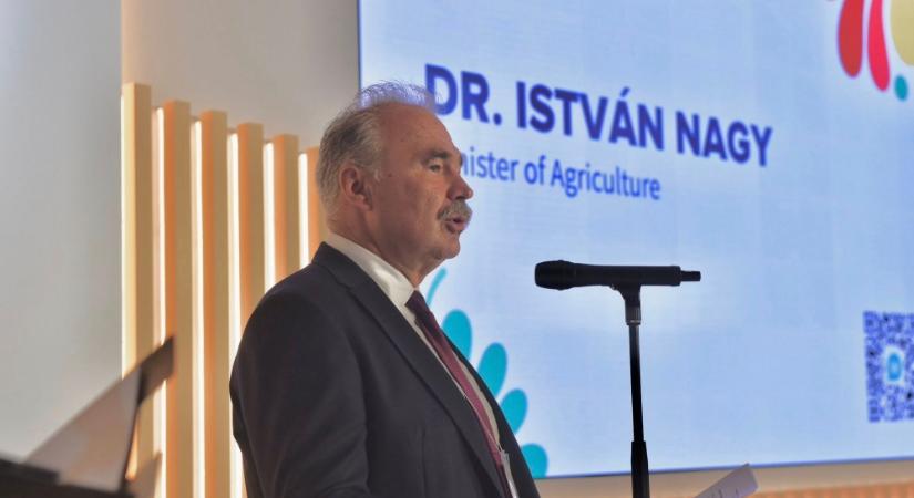 Nagy István: Beláthatatlanok a műhús terjedésének következményei - Demokrata