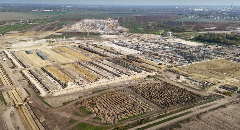 Csúnyán túltermelte magát a Szegeden gyárat építő BYD - HVG - Vállalkozás
