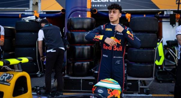 Silverstone-ban debütál F1-es autóban Lindblad - Formula