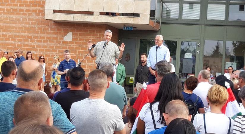 „Megdolgoztam érte, nem gondolja?” – Fideszes képviselő a díszpolgári címéről - Magyar Hang