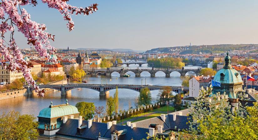 Turistamágnesek Csehországban: ezek a várak, állatkertek, víziparkok vannak a toplistán - Roadster