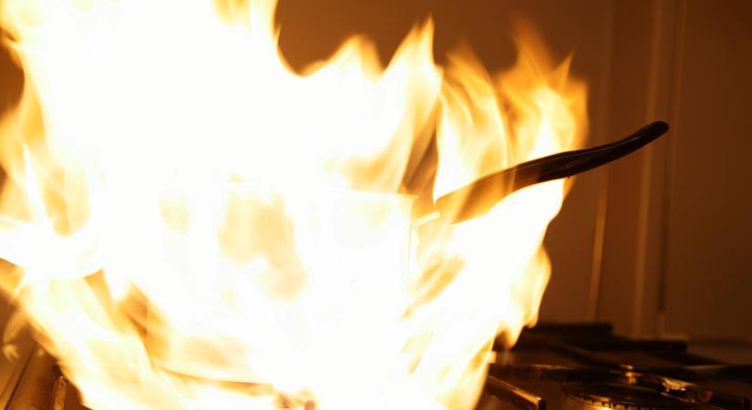 Tízhektáros területen keletkezett tűz Mezőörs külterületén - Győr Plusz