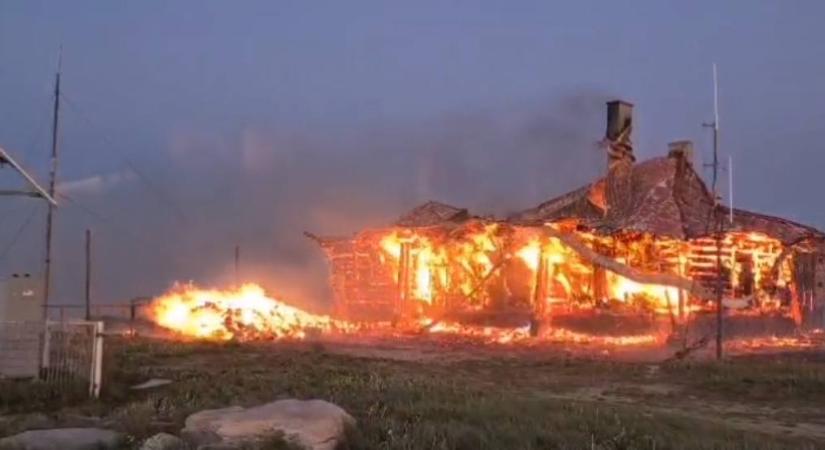Újabb csapás érte Erdélyt: porig égett a híres kolozsvári meteorológiai állomás - fotók - Blikk - Galériák
