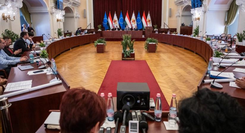 „Budapest ennél sokkal-sokkal többet érdemel” – fővárosi politikusokat kérdeztünk a Tisza és a Fidesz bojkottjáról - 24.hu