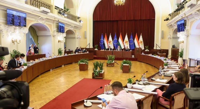 Patthelyzet: a Tisza Párt és a Fidesz is bojkottálta a Fővárosi Közgyűlés ülését - kontroll.hu
