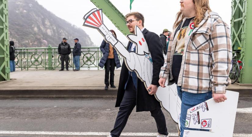 Újabb élő vonatfigyelő térkép készült, most éppen a kétfarkúak hozták össze - Népszava