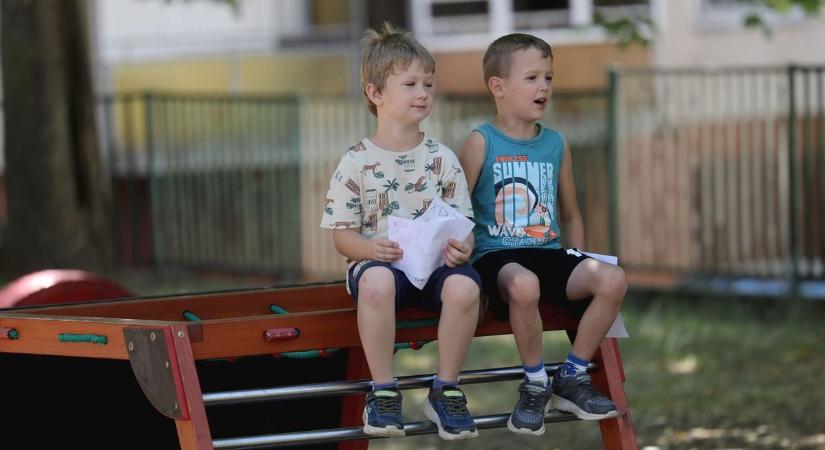 A szülők kifejezték hálájukat. Megtudtuk, ki lett az év legjobb pedagógusa - fotók, videó - Boon