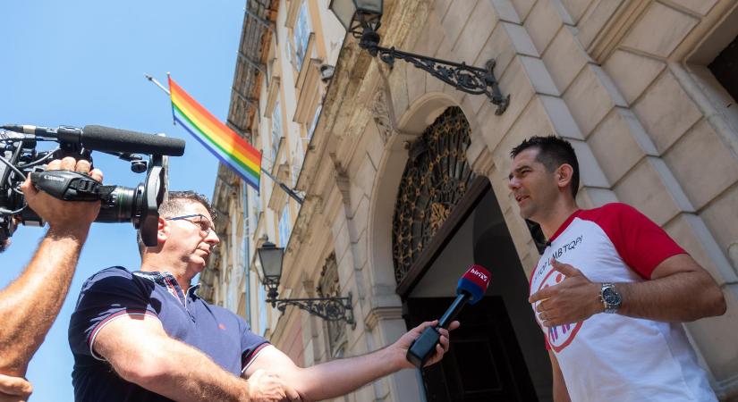 Novák Előd feljelentette Karácsony Gergelyt és „bűntársait” a Budapest Pride megszervezése miatt - Népszava