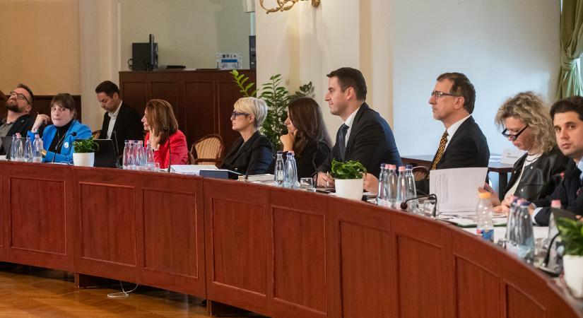 Feltételeket szabott Karácsony Gergelynek a Tisza Párt ahhoz, hogy részt vegyenek a hétfői rendkívüli ülésen - 444.hu