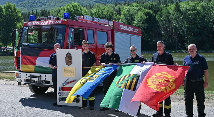 Chemnitzből kapott tűzoltóautót Bélapátfalva - Heol