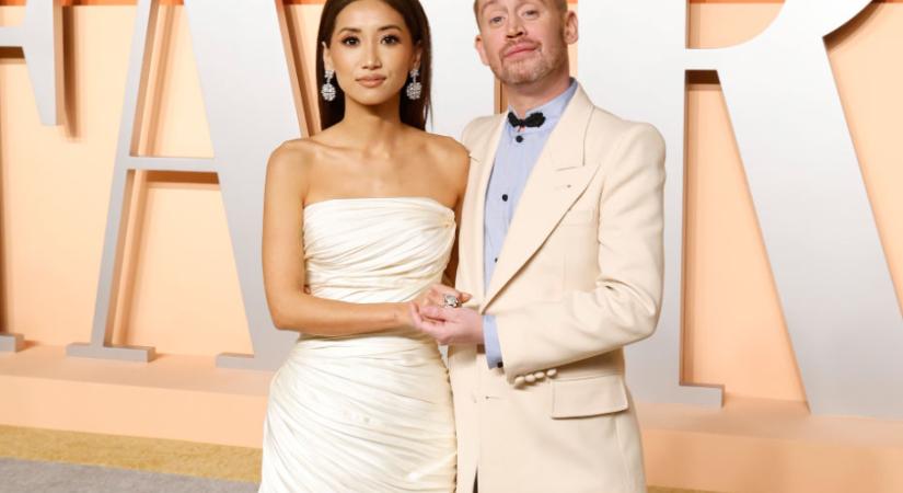 Cuki évfordulós fotókat mutatott Macaulay Culkin és Brenda Song: így ünnepeltek - Elle
