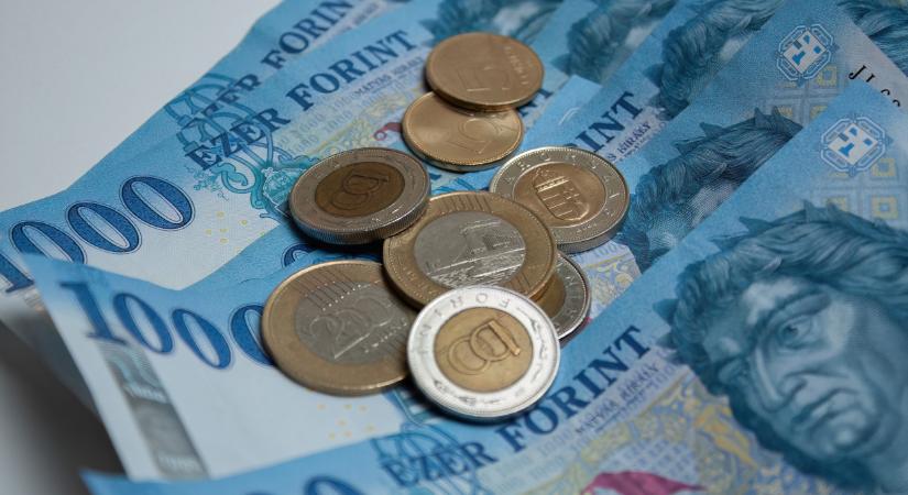 Jó napot zárt a magyar fizetőeszköz - Pénzcentrum - Gazdaság