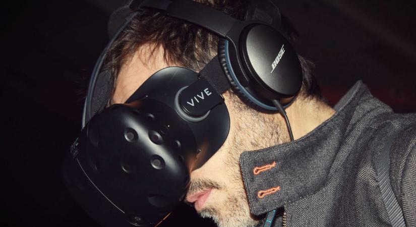 „A párom csak azért vett egy VR szemüveget, hogy azon nézzen pornót – gyakorlatilag megcsal engem” - Ripost