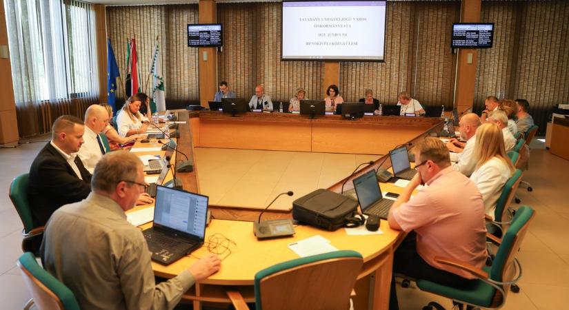 Csak egy mentőövet sikerült dobni Tatabányán, költségvetést módosítani már nem - Kemma