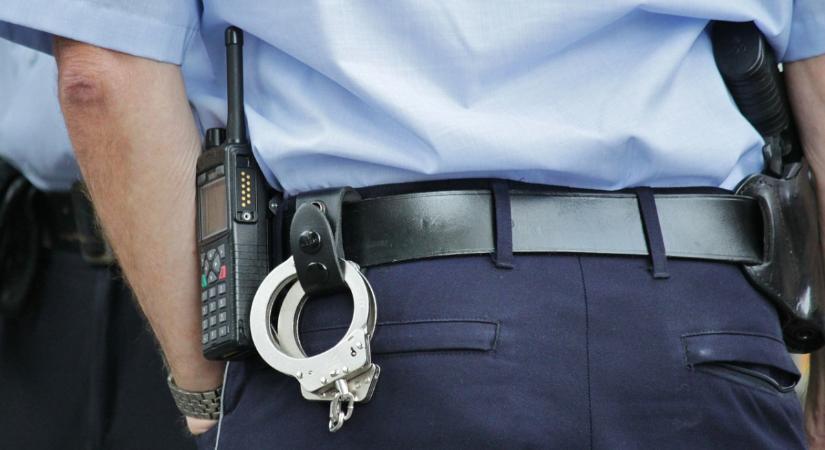 Így fogta el a testkamerás rendőr a ferencvárosi erkélyek rémét – videó - Infostart - Bűnügy