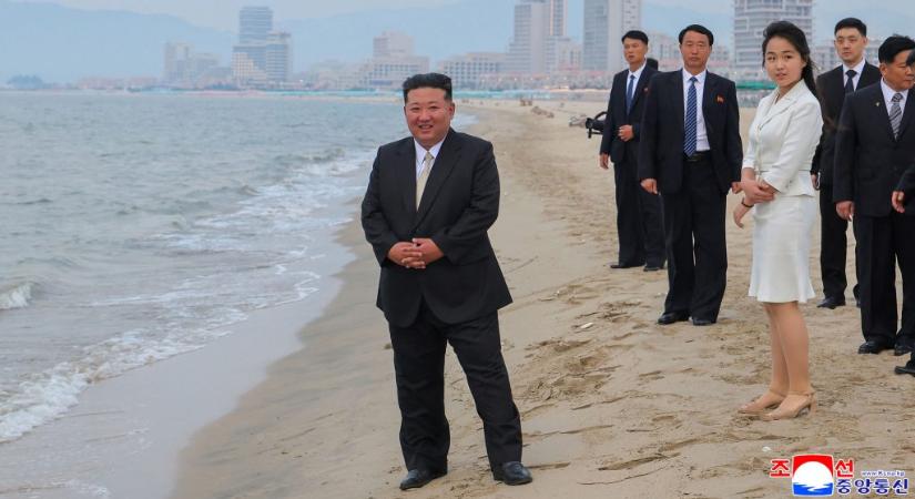 Kim Dzsongun meglátta a lehetőséget a tengerparti turizmusban - 24.hu