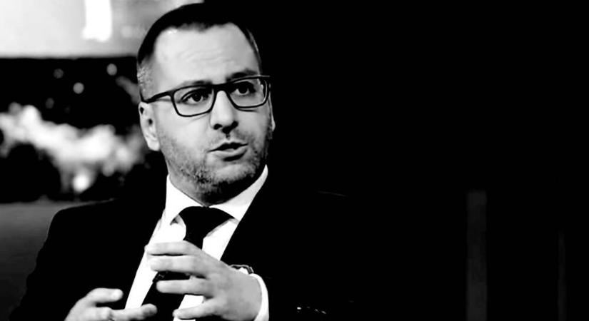 Lánczi szerint kifogásolható, ha valaki „olyan személynek ad több mint egyórás interjút, aki minden ellentartás nélkül kiszolgálja az ő háborús propagandacéljait” - Városi Kurír