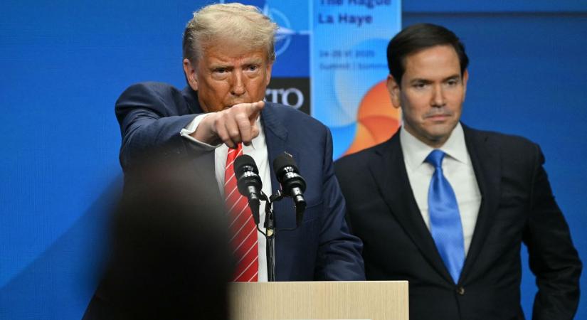 Trump kimondta: Putyinnak véget kell vetnie ennek a háborúnak, de elképzelhetőnek tartja, hogy Oroszországnak Ukrajnán túlmutató területi ambíciói is vannak - Mandiner