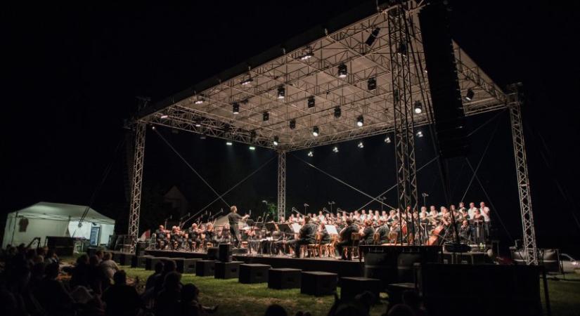 Csillagfényben játszanak Beethovent a Nemzeti Filharmonikusok - kultura.hu
