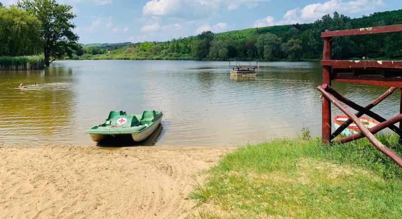 3 mesés tó Budapest környékén, ahol strandolni is lehet - Nlc
