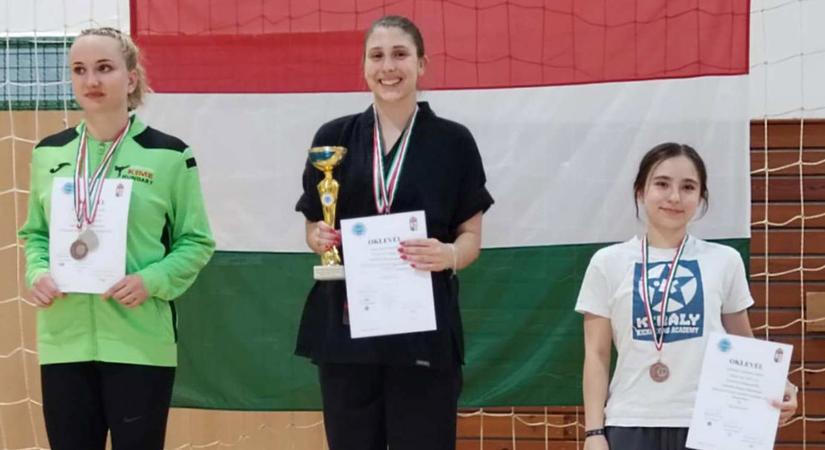 Négy arany, két EB-induló: Békés vármegyei sikerek a szarvasi formagyakorlat-bajnokságon - Körös Hírcentrum