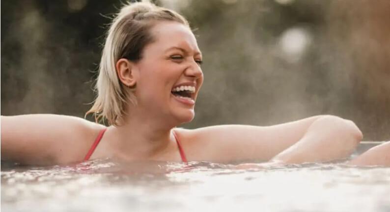 Glow-up tippek a nyárra – Így ragyogj smink nélkül is - woohoo