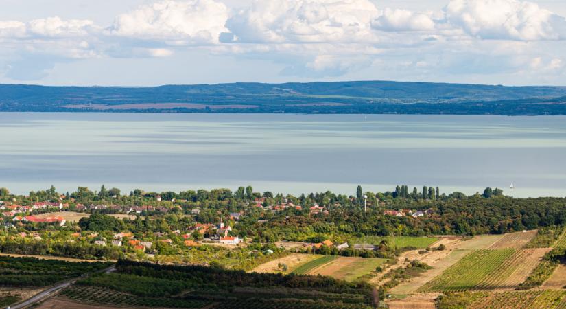Brutális árrobbanás a Balatonnál: ezt nem teszik zsebre a magyarok, ilyen nyaralásra nem telik - Pénzcentrum - Utazás