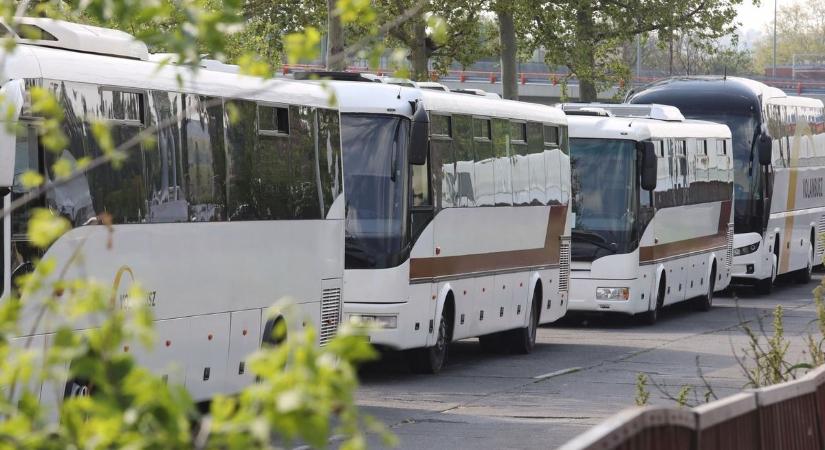 Irány a Balaton! Meglepően könnyű most eljutni kocsi nélkül is - Bama