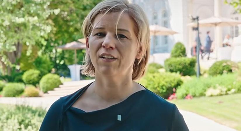 Varga-Bajusz Veronika bejelentette, ezentúl a szülők is tanulhatnak nyelvet a KRÉTA modulján (VIDEÓ) - vasarnap.hu