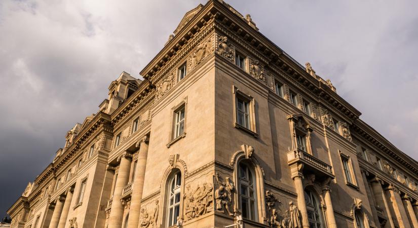 Döcögő gazdaság, lassan elérhető árstabilitás - így látja a magyar gazdaságot az MNB - Portfolio