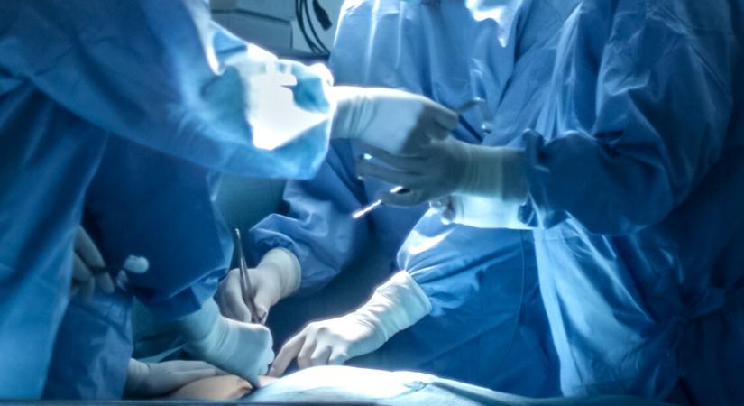Rendkívüli műtét Szegeden: egy fiú visszakaphatja a hallását - HáziPatika