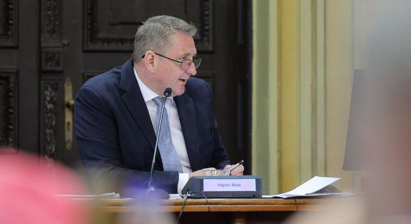 Kenyér és cirkusz - a Fidesz szerint az egri ellenzéki képviselők még magasabb parkolási díjat javasoltak - Heol