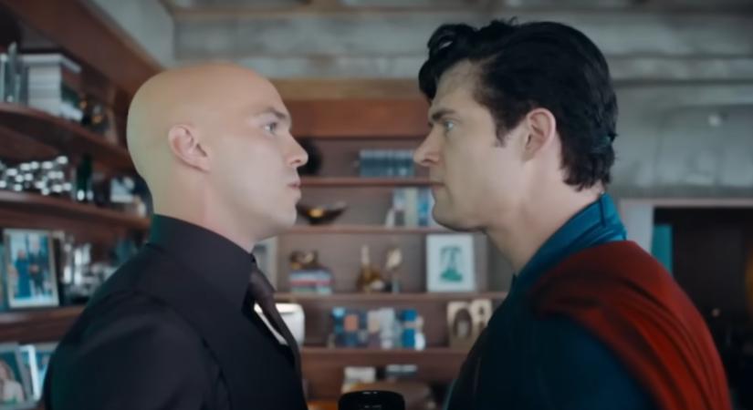 Íme, egy jelenet a Supermanből, amiben a főhős szabályosan rárobbantja az ajtót Lex Luthorra - IGN