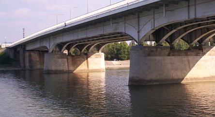 Az Árpád hídról leugró fiatalon segített az Operaház művésze - Ittlakunk