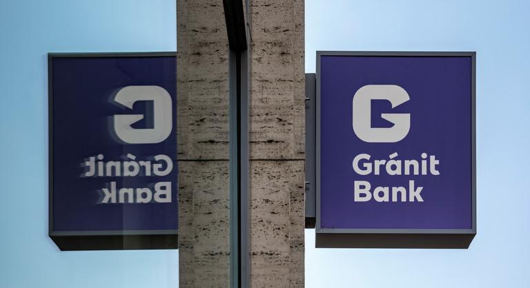 Mobilról igényelhető hitelkártyát kínál a Gránit Bank - Index - Gazdaság