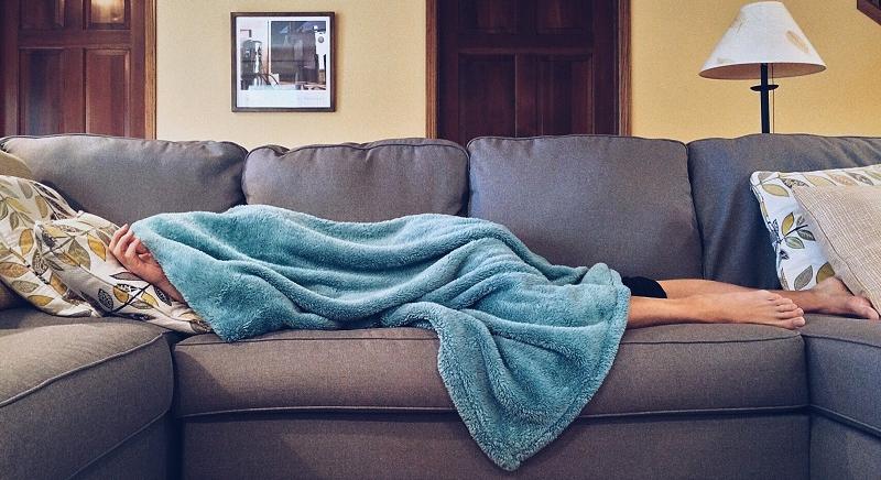Kivizsgálják betegszabadságokat – az ünnepek környékén „gyanúsan” megugrik a számuk - Maszol