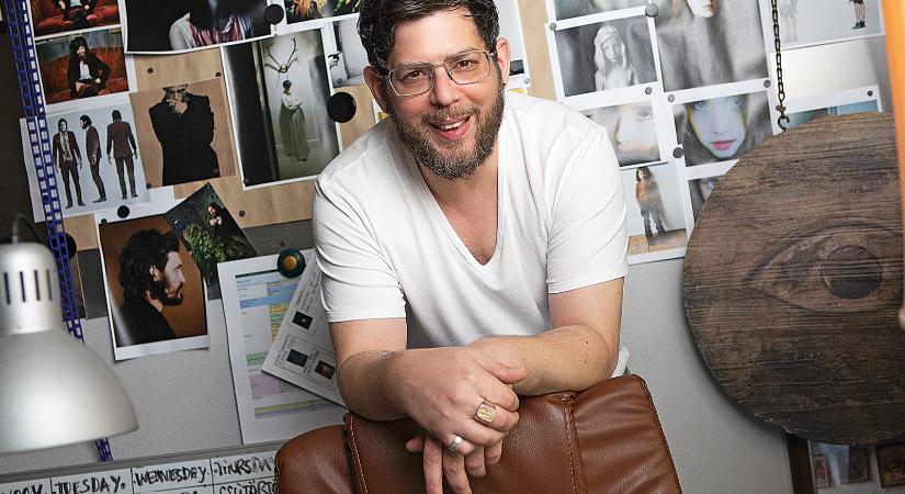 Pater Sparrow, alias Verebes Zoltán: „Én a képekben hiszek, nem a történetmesélésben” - nőklapja.hu