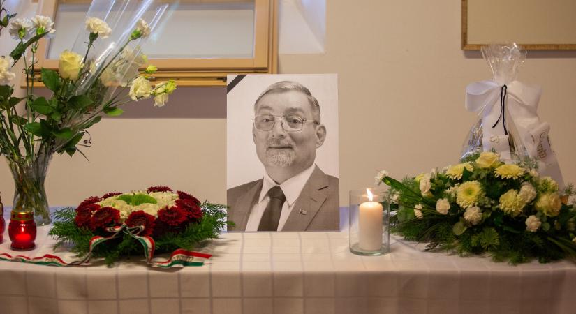Hokker Tiborra emlékeztek - Kanizsa Újság