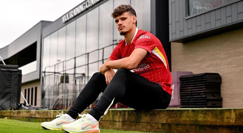 A kulisszák mögött: így telt Kerkez Milos első napja a Liverpoolnál (GALÉRIA) - Mandiner
