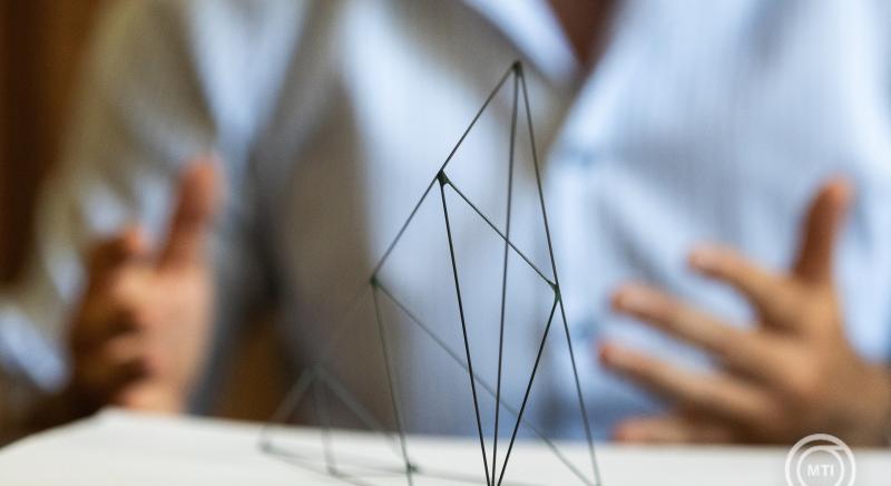 Új geometriai testet fedeztek fel a Műegyetem kutatói, a neve: Bille - Librarius