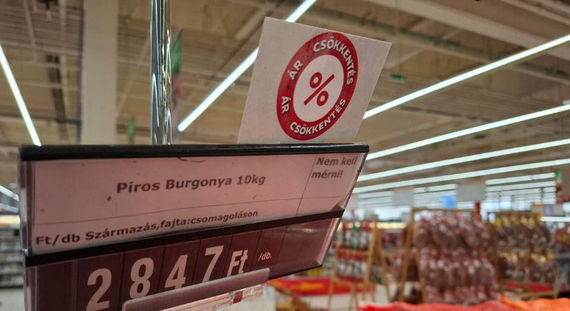 MNB: minél tovább tart az árrésstop, annál inkább átháríthatják a fogyasztókra - Privátbankár