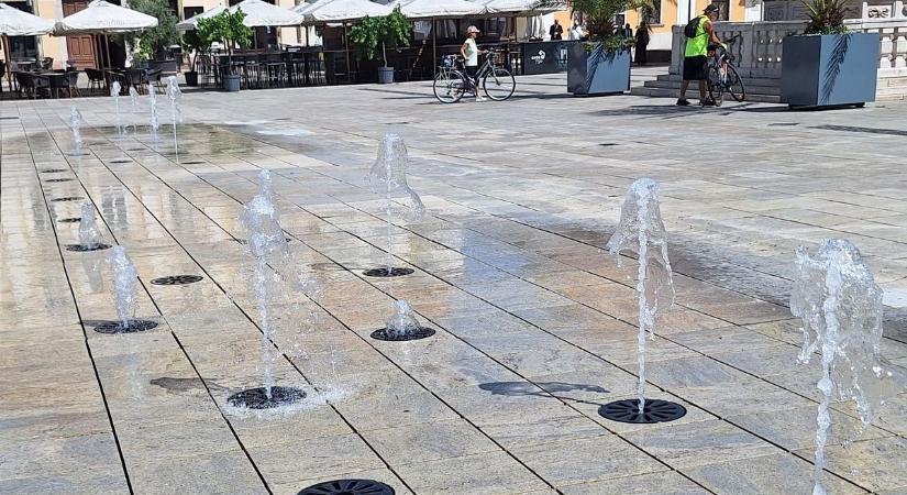 Gyerekek kedvence - Ismét működik a szökőkút Győr szívében - fotó - Kisalföld
