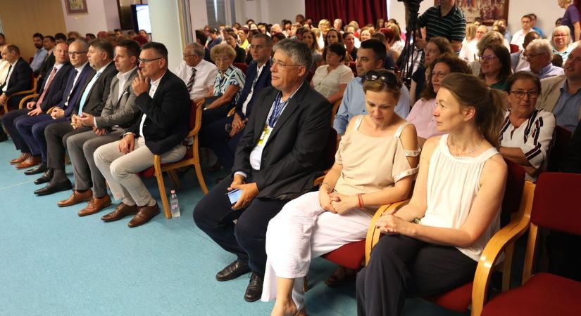 Semmelweis-nap Kaposváron - mutatjuk, kik kaptak ma elismerést a kórházban - Sonline