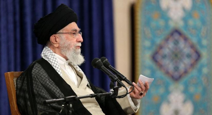 Előkerült Irán legfőbb vezetője, és egyből beleszállt Amerikába - Mandiner