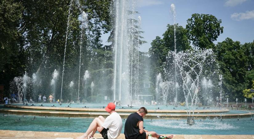 Péntek éjfélig meghosszabbították a harmadfokú hőségriasztást - HVG - Itthon