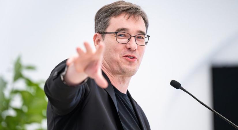„Nevetségessé válik a kormány a Pride miatt” – jósolja Karácsony Gergely, aki szerint Novák Előd egy „rendes náci” - 24.hu