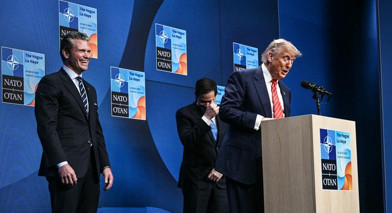 „Megjött apuci!”  Trump „papa” a NATO-csúcsról üzent legnagyobb politikai ellenfelének - Index - Külföld